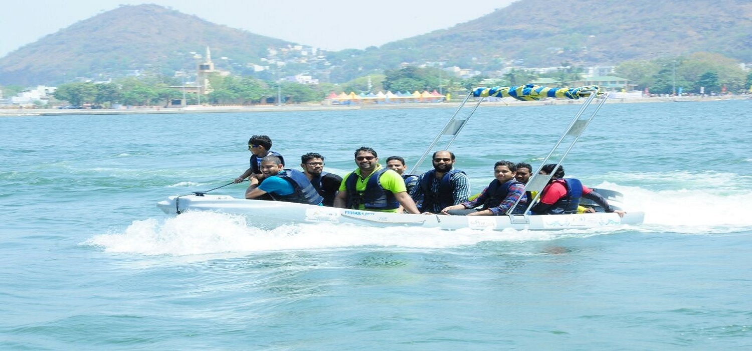 This is an awesome boat riding